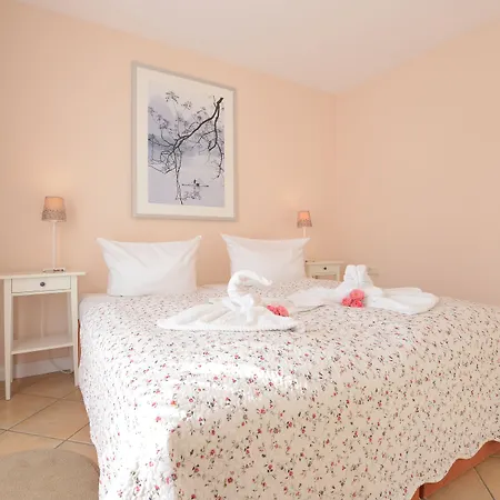 Hotelanlage Tarnewitzer Hof Apart Otel 3*
