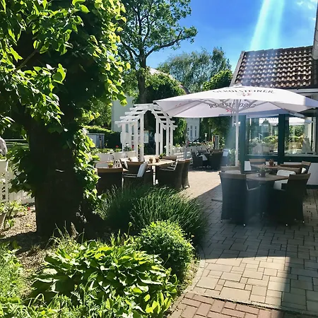 アパートホテル Hotelanlage Tarnewitzer Hof 3*